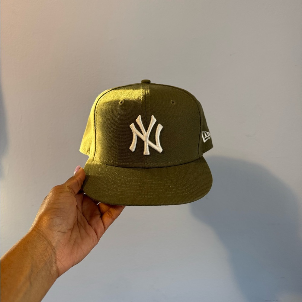 New York Yankees Olive 59FIFTY Fitted Hat